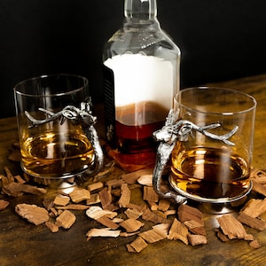 gifts for hunters, tumbler for hunter, hunting gifts hunter, hunting gift for him, gift for hunter, tumbler gift hunter, hunting tumbler gift, hunting gift for men, gift for men hunting, hunting tumbler, hunter gifts for men, gift for hunters men