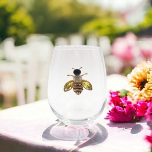 Unique Wine Glasses For Nature Lover Gifts For Bee Lover Bee Wine Glass Tumbler Gifts For Her Stemless Wine Glass Stemless Glass Tumbler