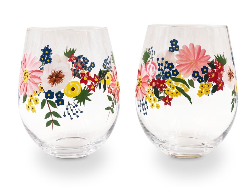mothers day gift, painted wine glass	mothers day wine, gifts for mom, painted wine glasses, gift for mom, Mother's Day Wine, Mother's Day Gift, Wine Glasses For Mom, Wine Gifts for Mom, Gift for Mothers Day, wine gift for mom, mom wine glass