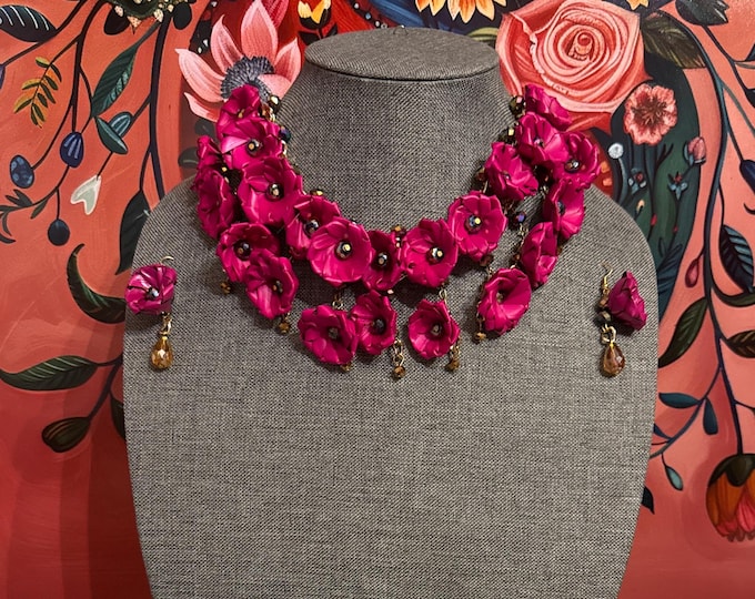 Short palm flower necklace set with earrings and 7 crystal bracelets