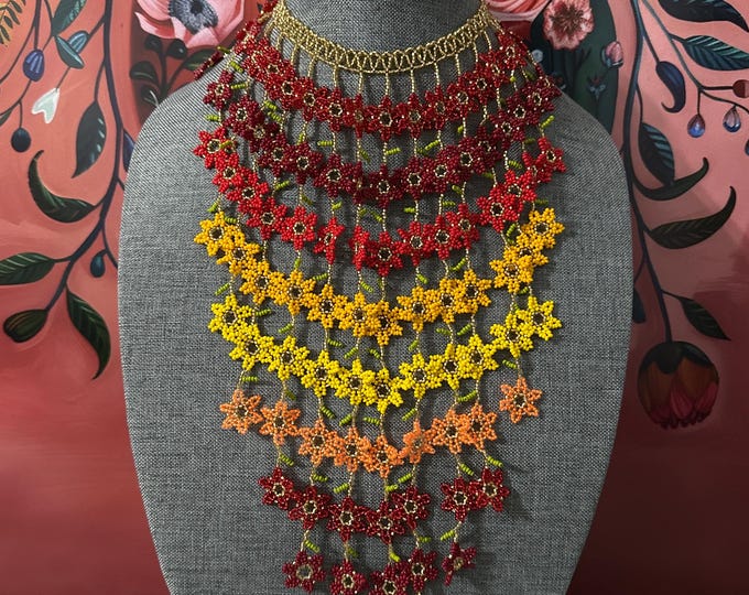Maxi necklace waterfall of flowers with earrings and bracelet