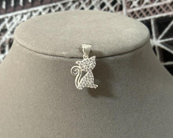 Kitten pendant in 925 silver