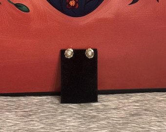 Flower earrings in gold plated