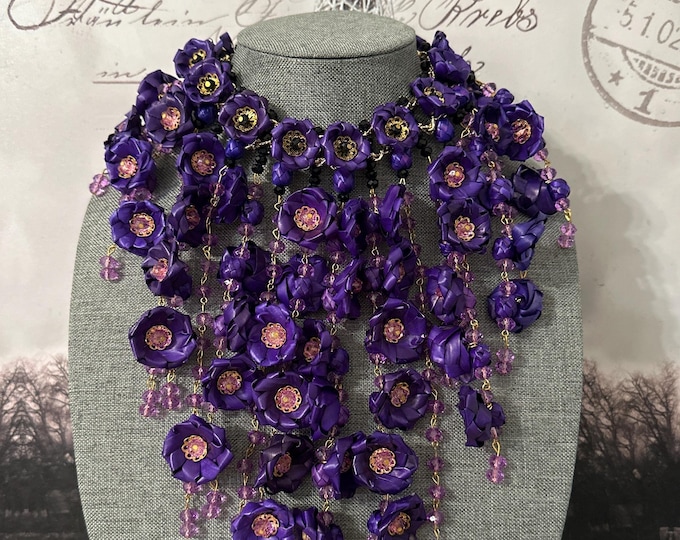 Palm flower necklace and earrings