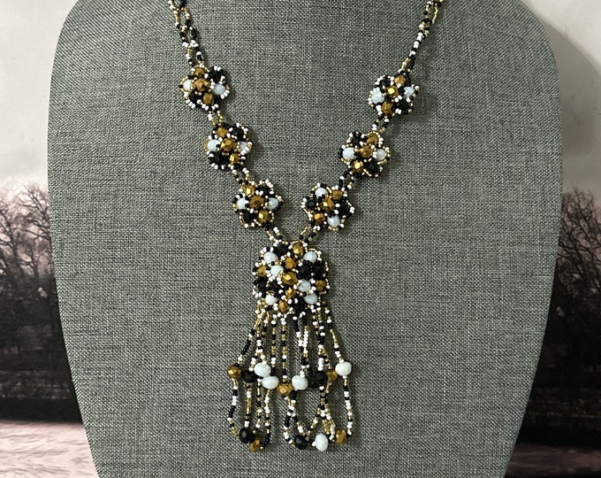 Necklace with bracelet and earrings set 7 buttons
