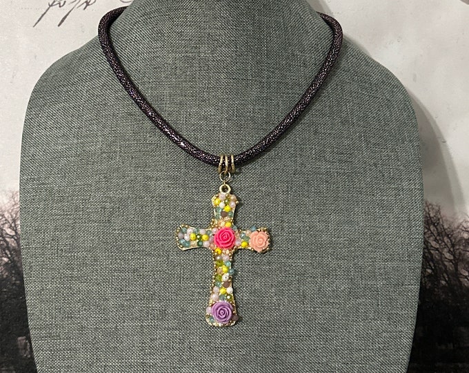 Cross pendant necklace and earrings set