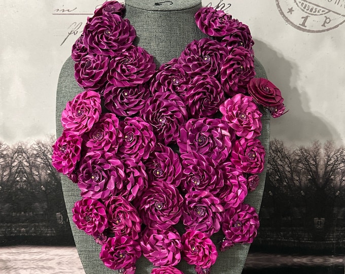 Maxi necklace bouquet of flowers