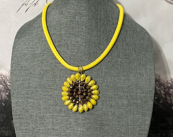 Sunflower necklace and earrings set