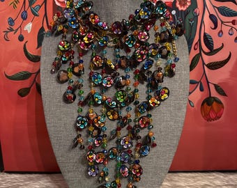 Maxi necklace with grandma's little dishes