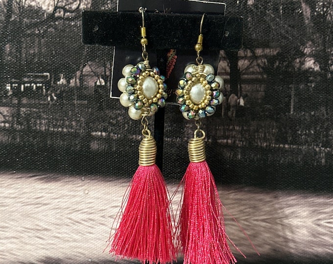 Silk Speck Crystal Earrings