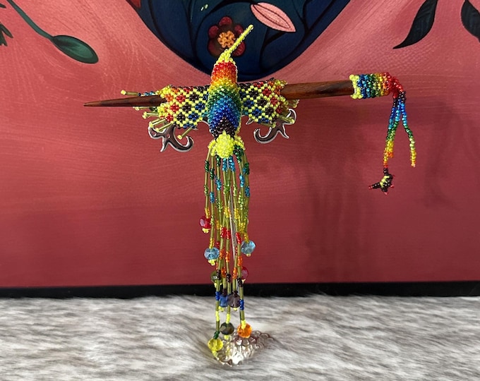 Hummingbird brooch