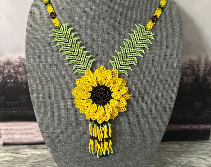 Elegance necklace, earrings and bracelet set