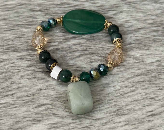 Natural Agate and Czech crystals bracelet.