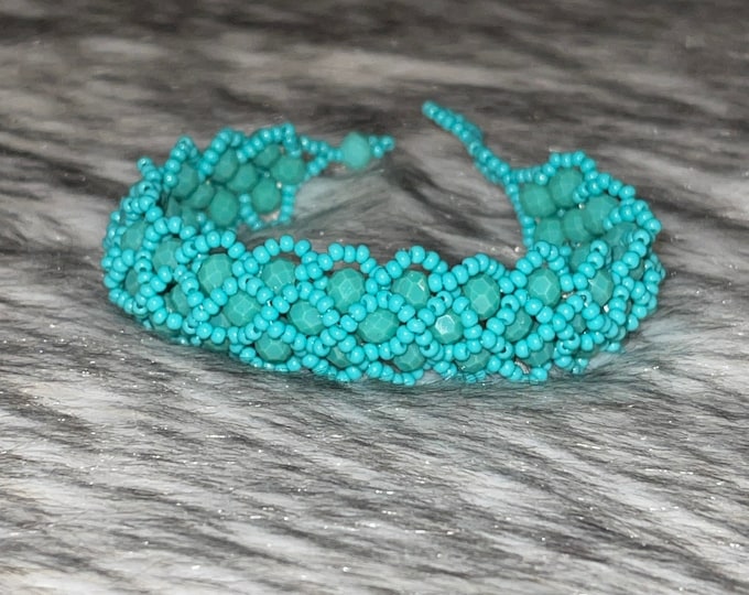 Braided crystal and bead bracelet