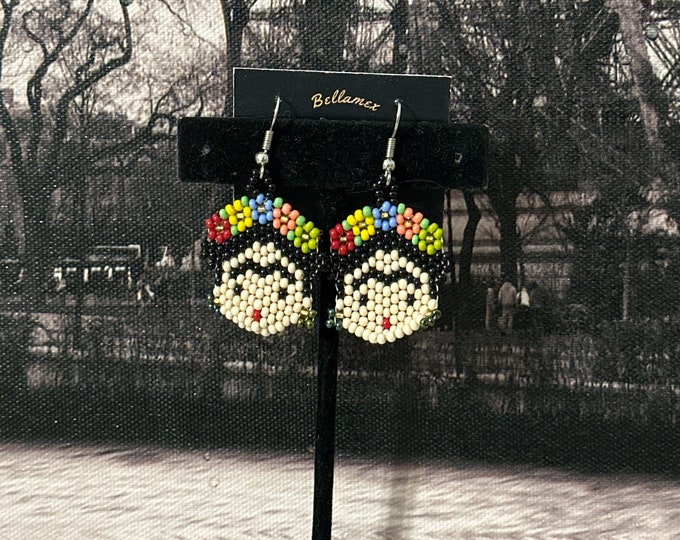 Frida face earrings