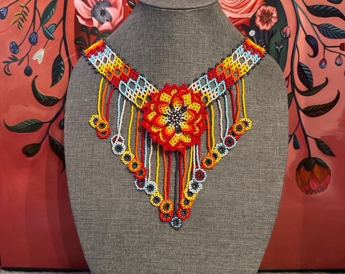 Irais necklace, earrings and bracelet set