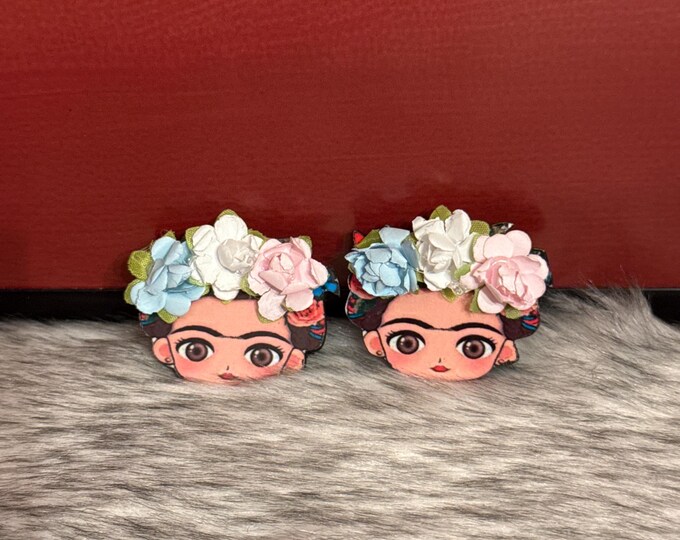 Frida earrings in wood