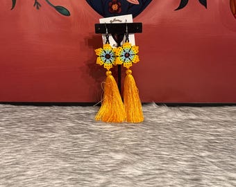 Huichol earrings with silk speck