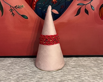 Macramé bracelet with amber