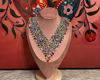 Victoria choker with bracelet and earrings