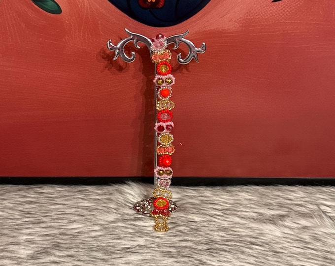 Beaded and crystal bracelet