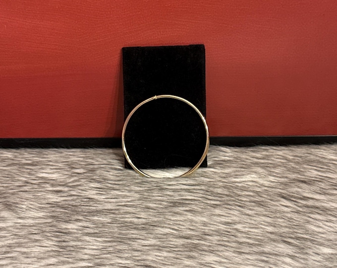 Bangle bracelet for pendants