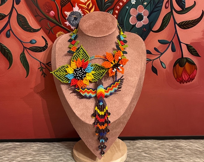 Hummingbird Queen necklace, earrings and bracelet