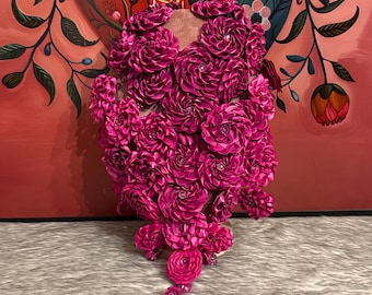 Maxi flower bouquet necklace