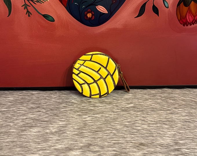 Vanilla Shell Coin Purse