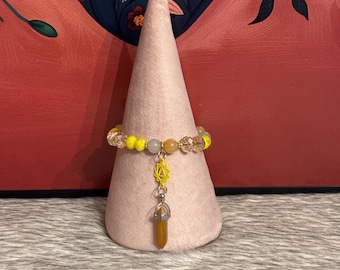 Bracelet with natural agates and Czech crystals.