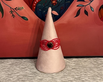 Macramé bracelet with amber