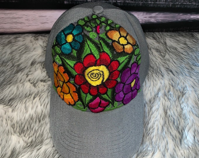 Denim cap with embroidered flowers