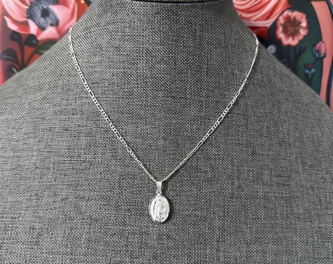 925 silver chain with double-sided pendant of the Virgin of Guadalupe and the Sacred Heart of Jesus