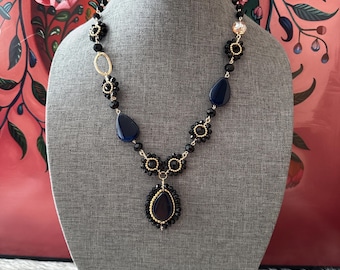 Handmade crystal necklace with agates