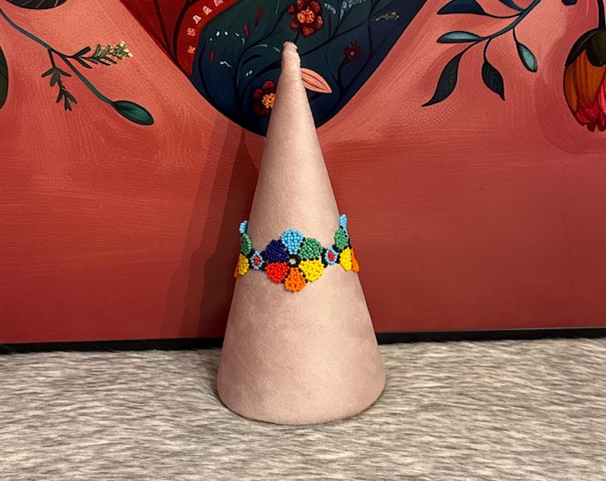 Huichol bracelet 3 flowers