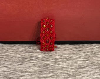 Macramé bracelet with amber