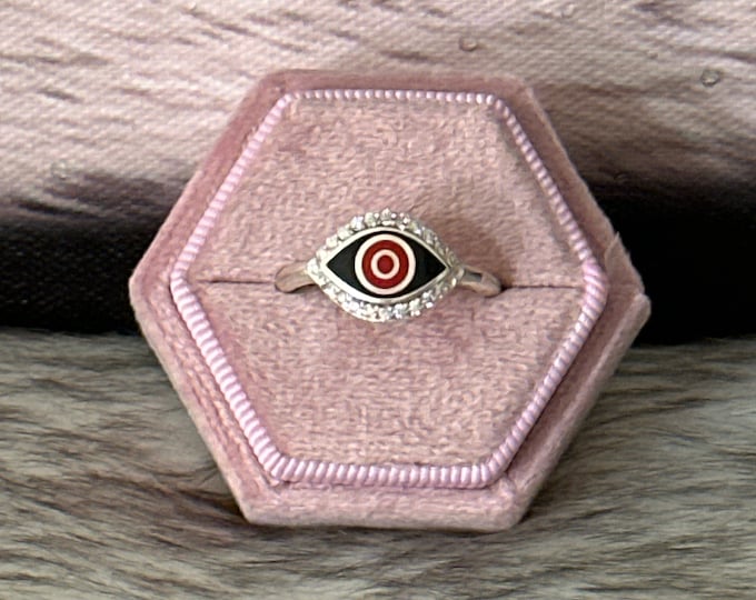Eye ring in 925 silver size 8.5