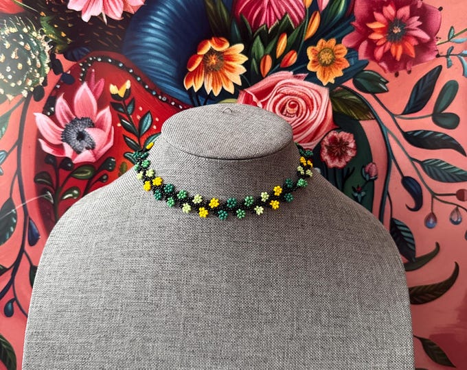 Flower choker