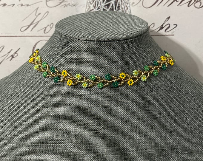 Flower choker