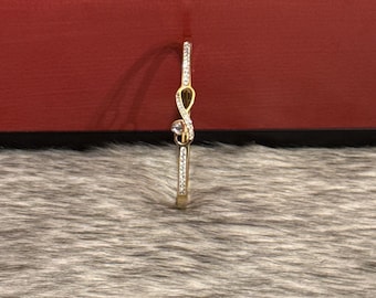 Infinity bracelet in stainless steel