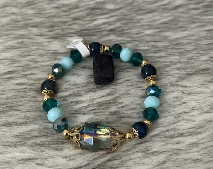 bracelet with natural agates and Czech crystals.
