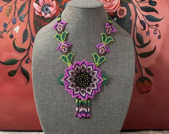Set of handmade necklace, earrings and bracelet