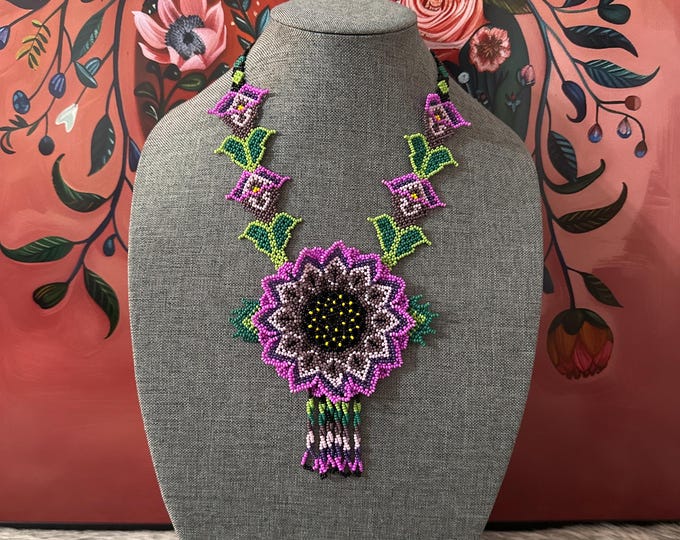 Set of handmade necklace, earrings and bracelet