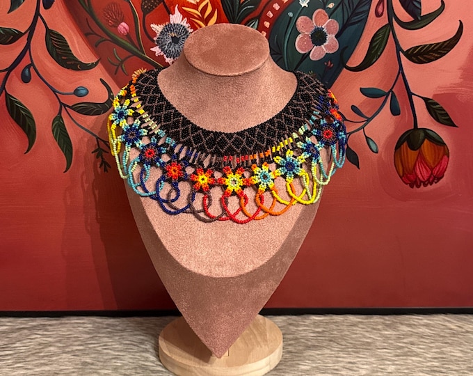 Quetzal necklace and earring set