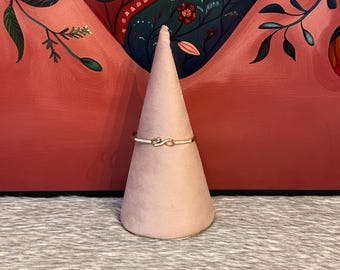 Infinity bracelet in stainless steel