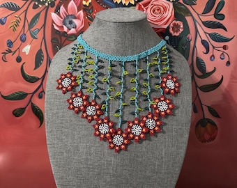 Daisy necklace set with earrings and bracelet