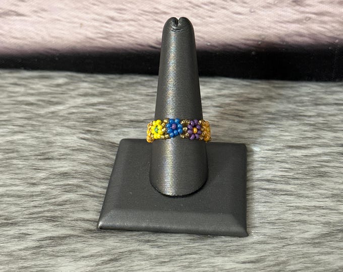 Floral alliance ring