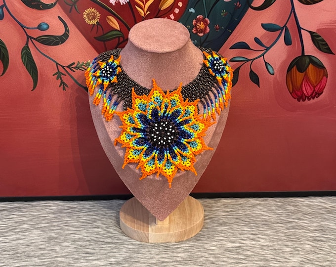 Elisa necklace and earring set