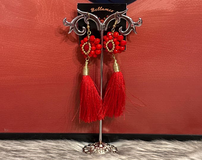 Crystal earrings with silk speck