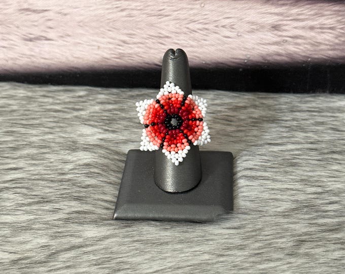 Poinsettia Ring